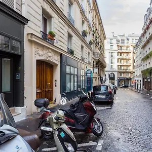 https://apt-cosy-studio-arc-de-triomphe.fr-paris.fr